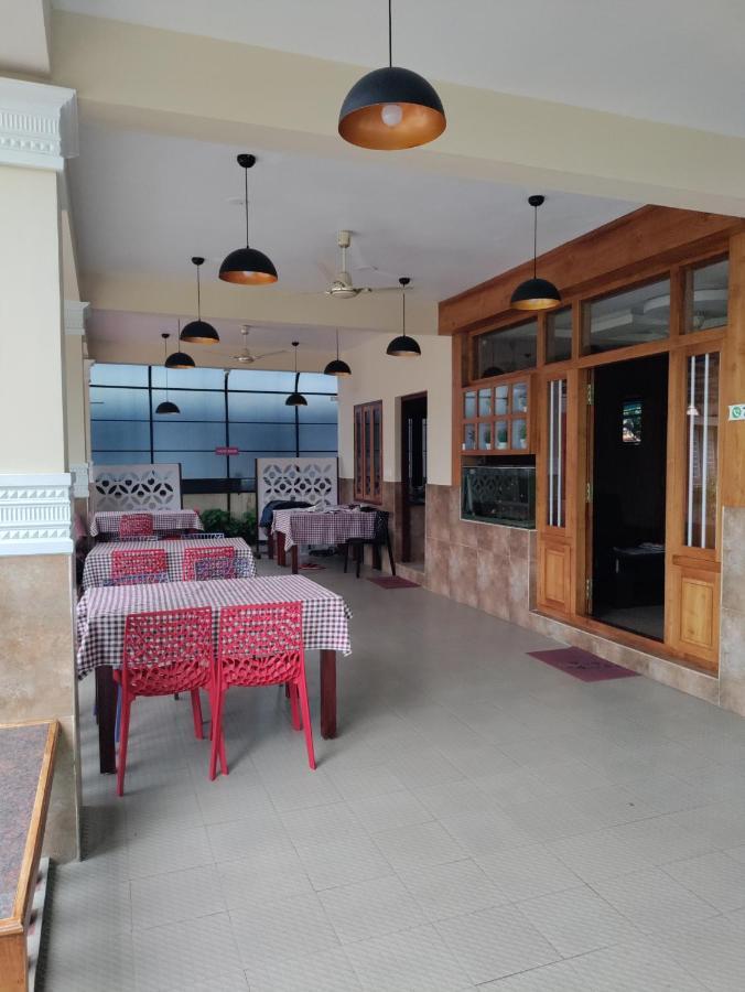 Meghdoot River Resort Kochi Zewnętrze zdjęcie